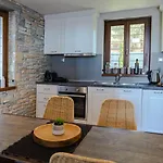 Gems Of Pinakates Villa *