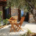 Gems Of Pinakates Villa