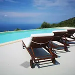 Gems Of Pinakates Villa *