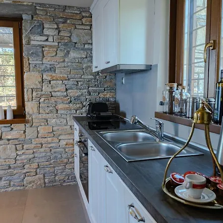 Gems Of Pinakates Pinakátai