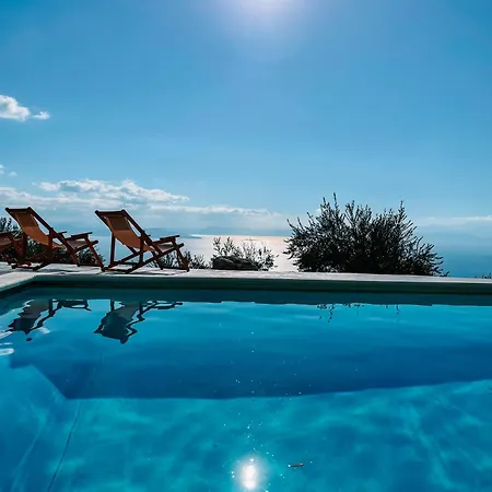 Gems Of Pinakates Pinakátai