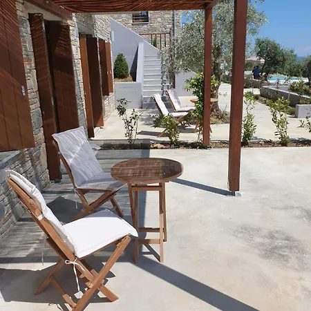 Gems Of Pinakates Pinakátai