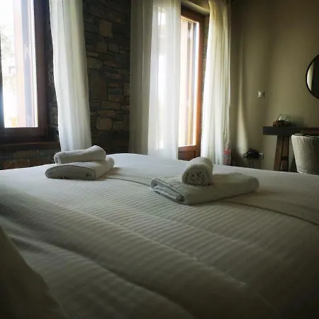 Gems Of Pinakates Willa Pinakátai