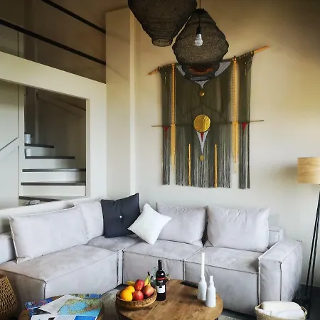 Gems Of Pinakates * Pinakátai