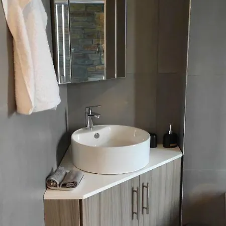 Willa Gems Of Pinakates *