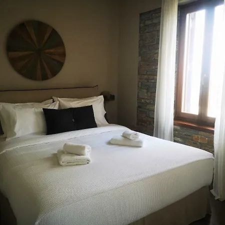 Gems Of Pinakates Villa *