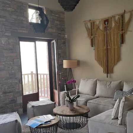 Willa Gems Of Pinakates *