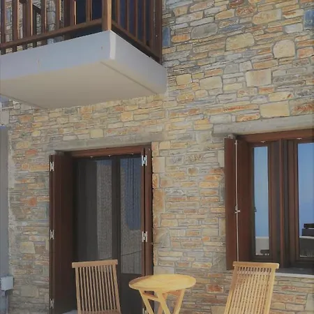 Gems Of Pinakates Willa *