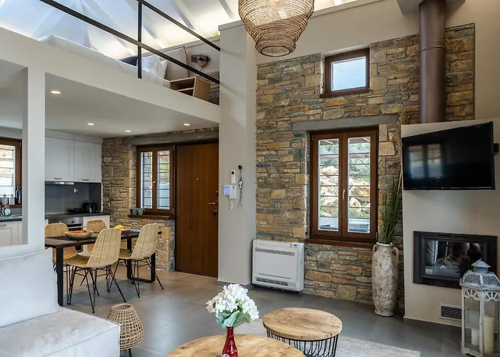 Gems Of Pinakates Willa Pinakátai