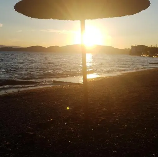 Willa Gems Of Pinakates *