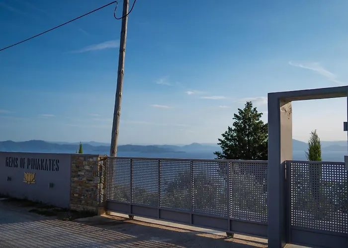 Willa Gems Of Pinakates Pinakátai