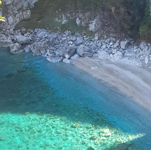 Gems Of Pinakates * Pinakátai