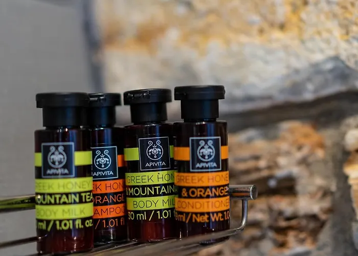 Gems Of Pinakates Willa Pinakátai